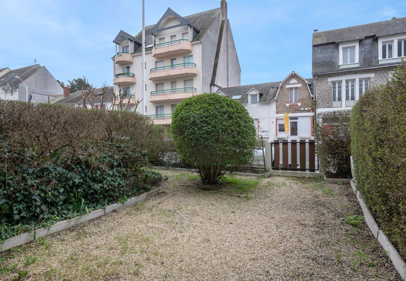 Apartment in La Baule-Escoublac - Apartment for 4 - centre - 500m from the beach 