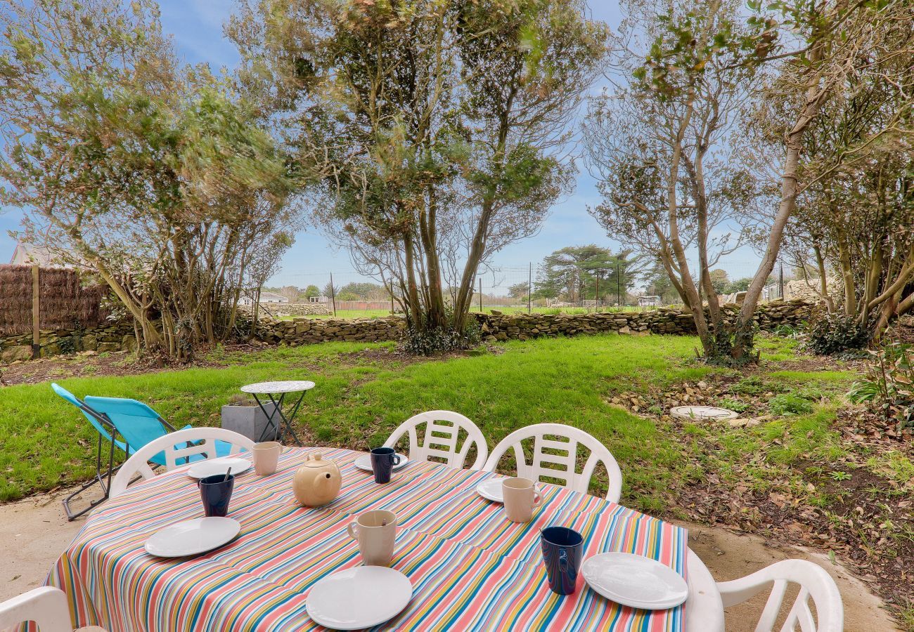 House in Saint-Pierre-Quiberon - 600m from the beach, house for 8 with garden