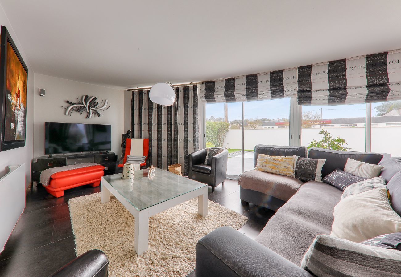 House in Saint-Pierre-Quiberon - House for 8 -Pool - 550 m from the beach