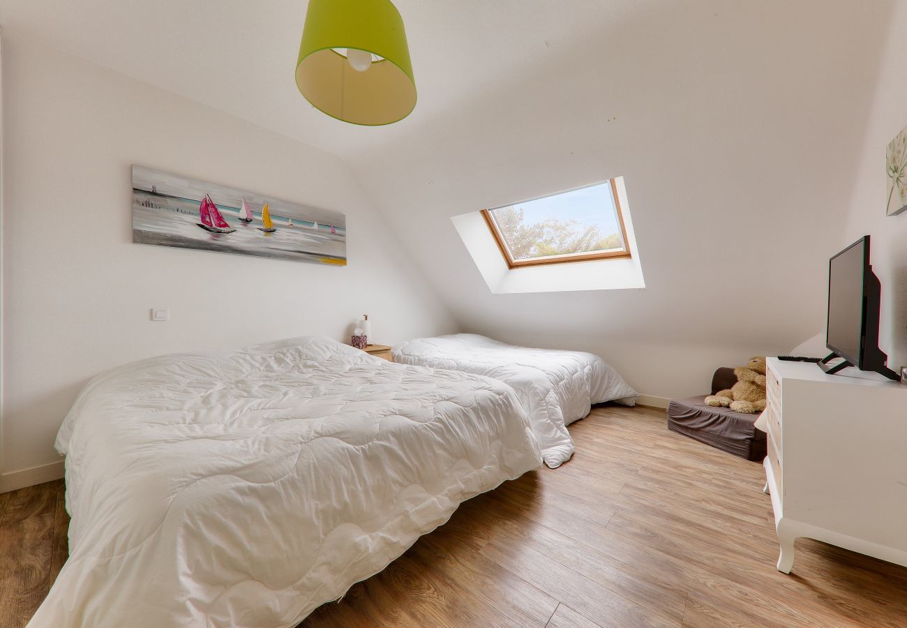 House in Saint-Pierre-Quiberon - House for 8 -Pool - 550 m from the beach