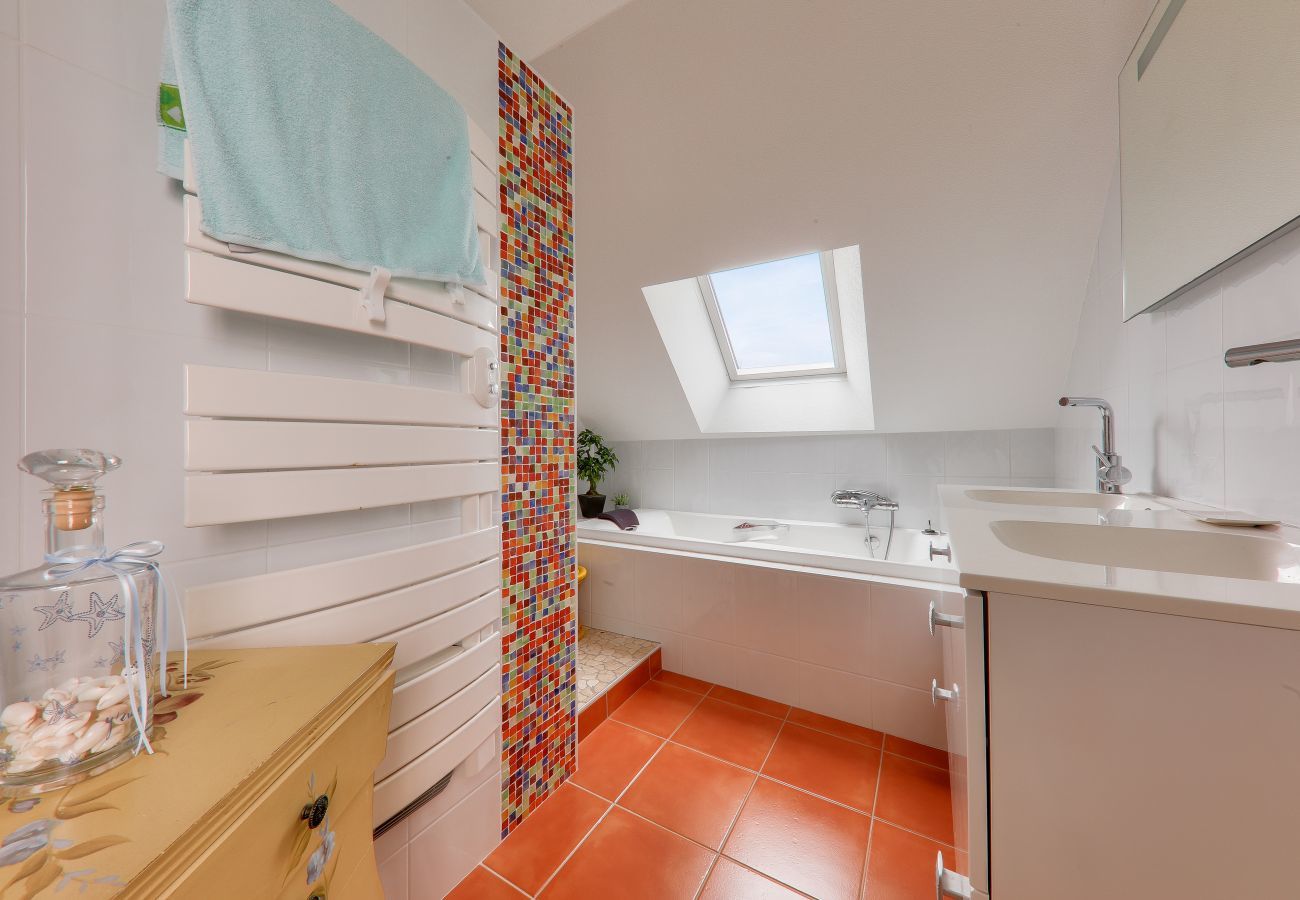 House in Saint-Pierre-Quiberon - House for 8 -Pool - 550 m from the beach