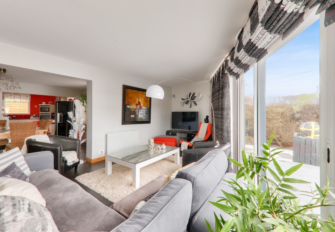 House in Saint-Pierre-Quiberon - House for 8 -Pool - 550 m from the beach