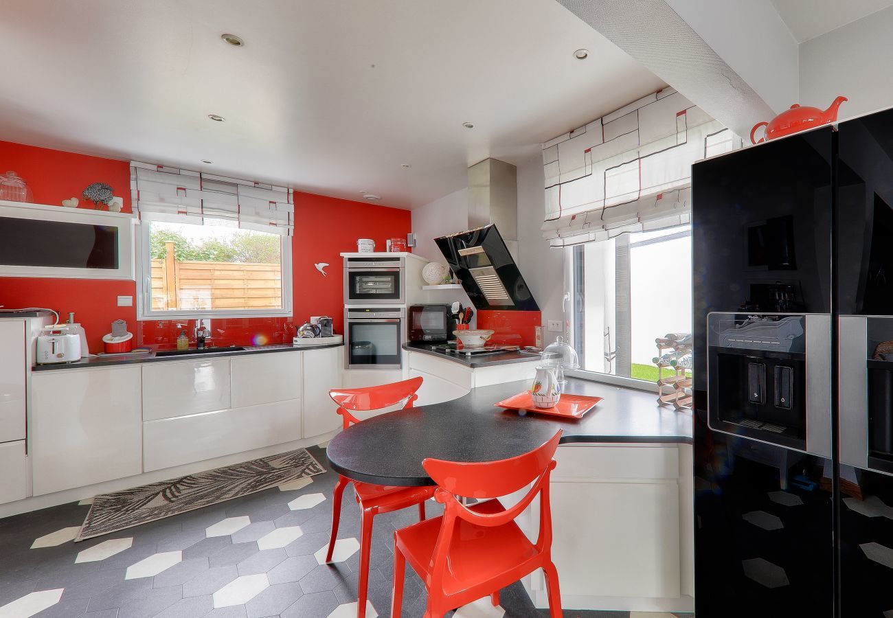 House in Saint-Pierre-Quiberon - House for 8 -Pool - 550 m from the beach