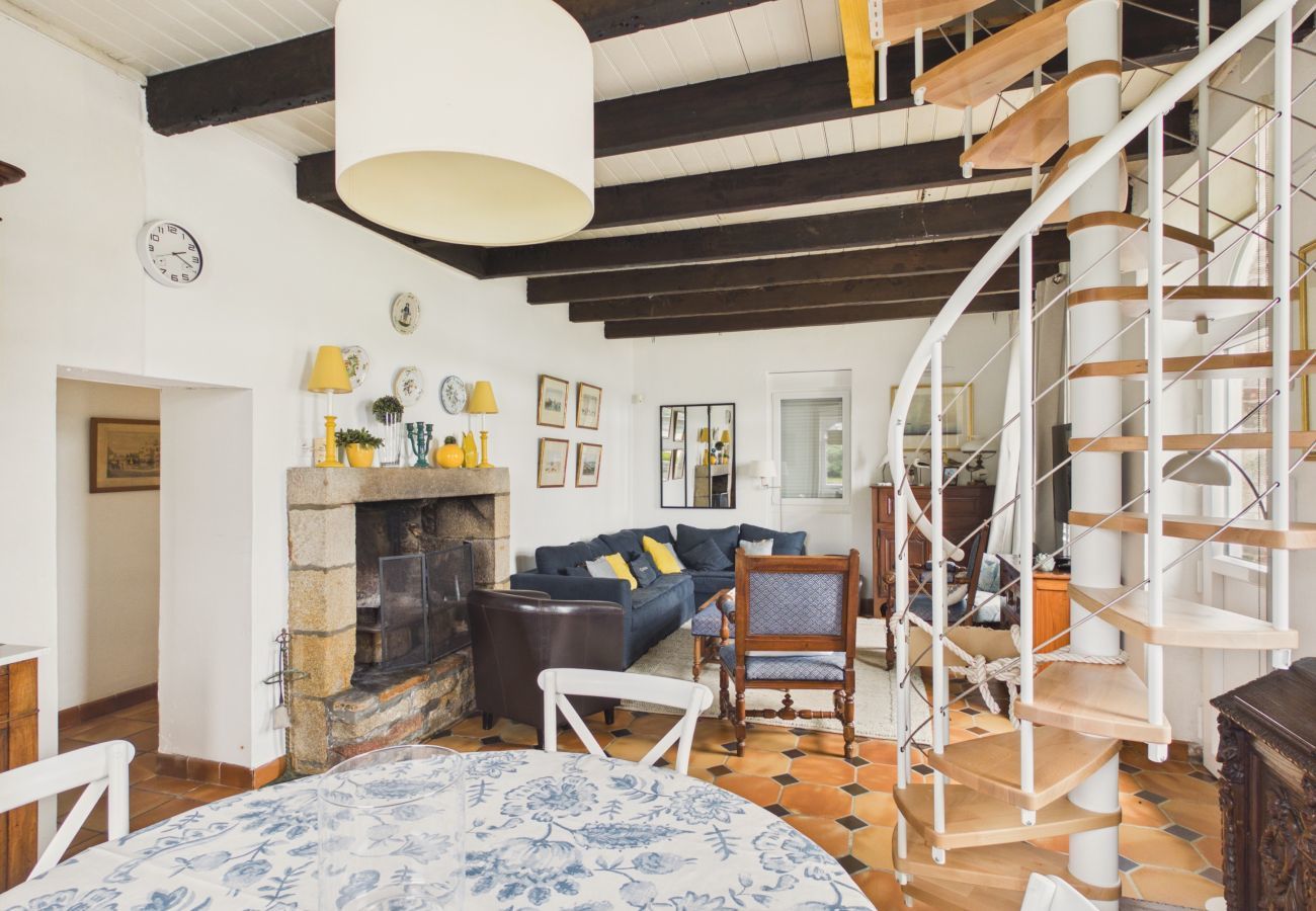 House in Loctudy - An exceptional address for 4 on Queffen Island