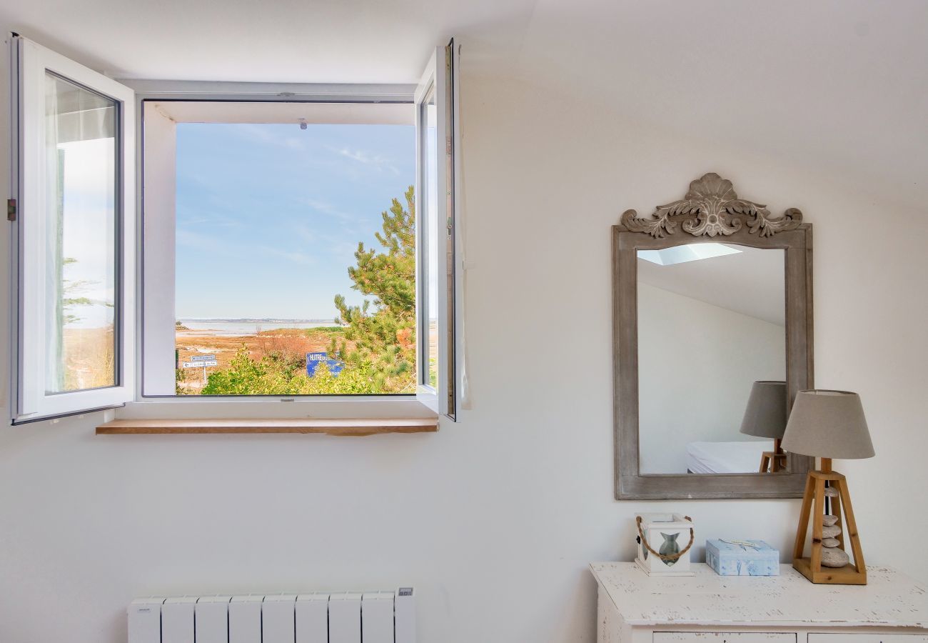 House in Ars-en-Ré - House for 10, direct access to the beach