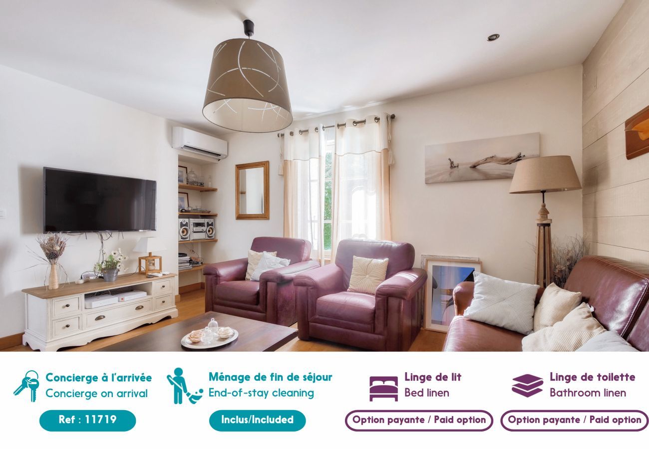 House in Ars-en-Ré - House for 10, direct access to the beach