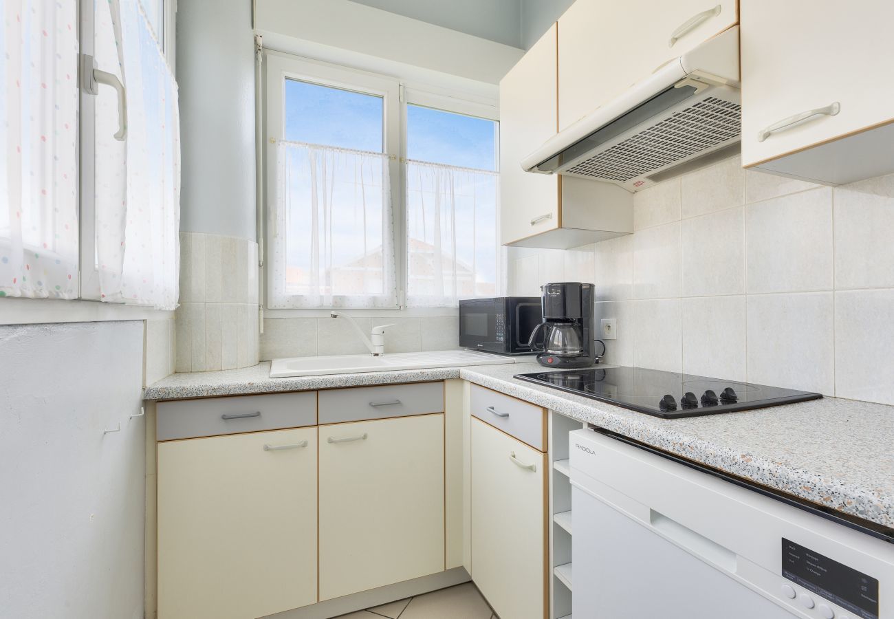 House in Andernos-les-Bains - A peaceful stopover for 4 in Andernos-les-Bains