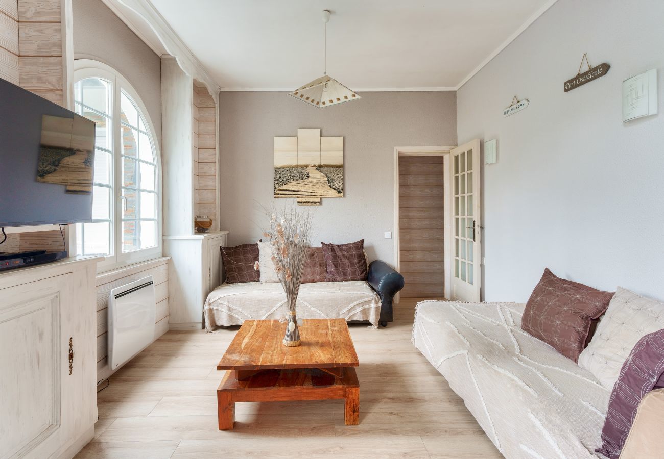 House in Andernos-les-Bains - 350m from Betey's beach- House for 9 with a pool