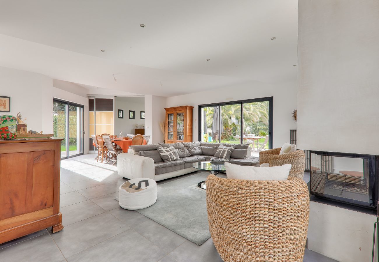House in Saint-Armel - House with swimming pool for ten people