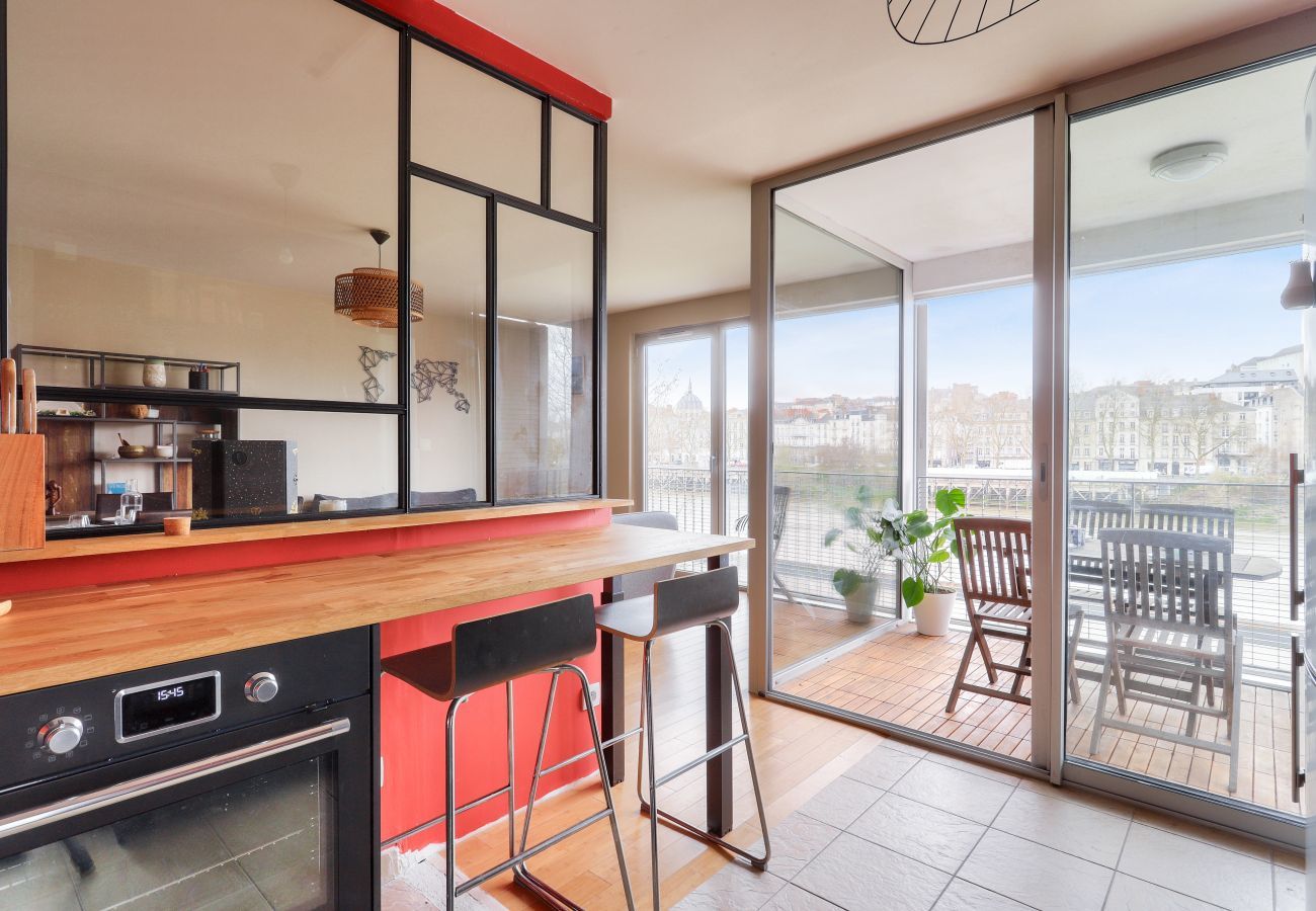 Apartment in Nantes - Stay on the Ile de Nantes overlooking the Loire