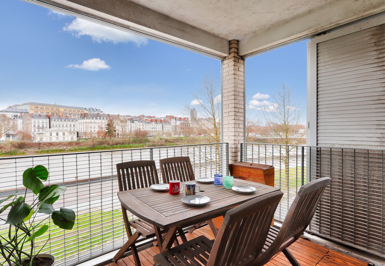Apartment in Nantes - Stay on the Ile de Nantes overlooking the Loire