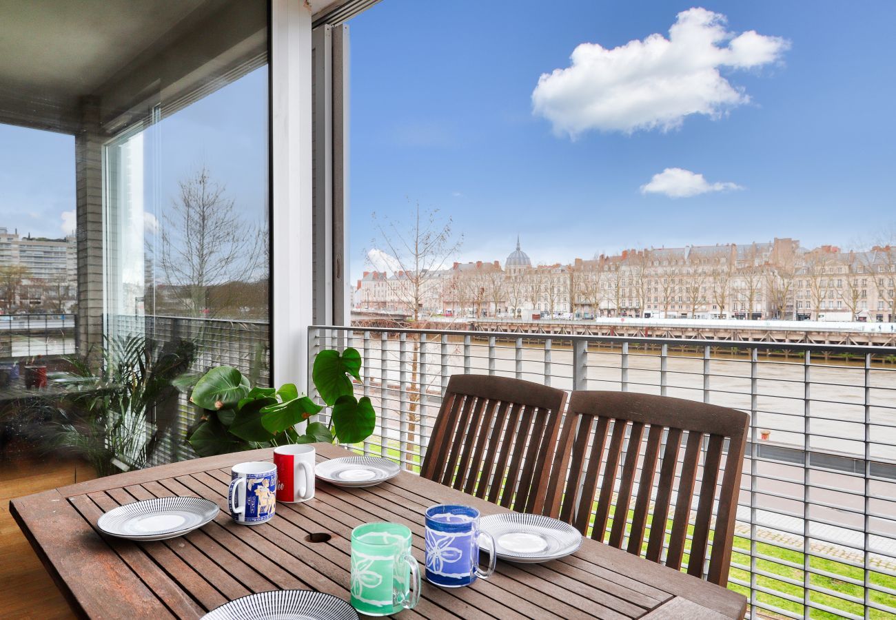 Apartment in Nantes - Stay on the Ile de Nantes overlooking the Loire