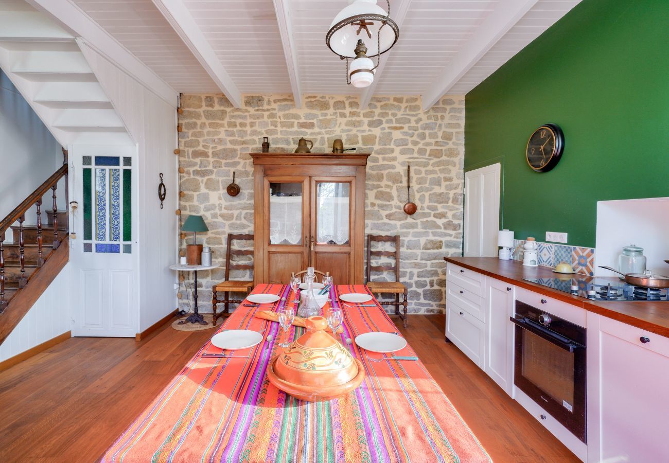 House in Penmarch - 700m from the beach, charming house for 6