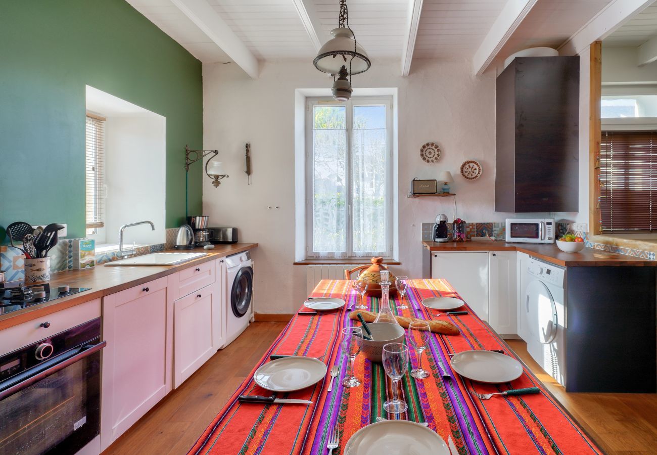 House in Penmarch - 700m from the beach, charming house for 6