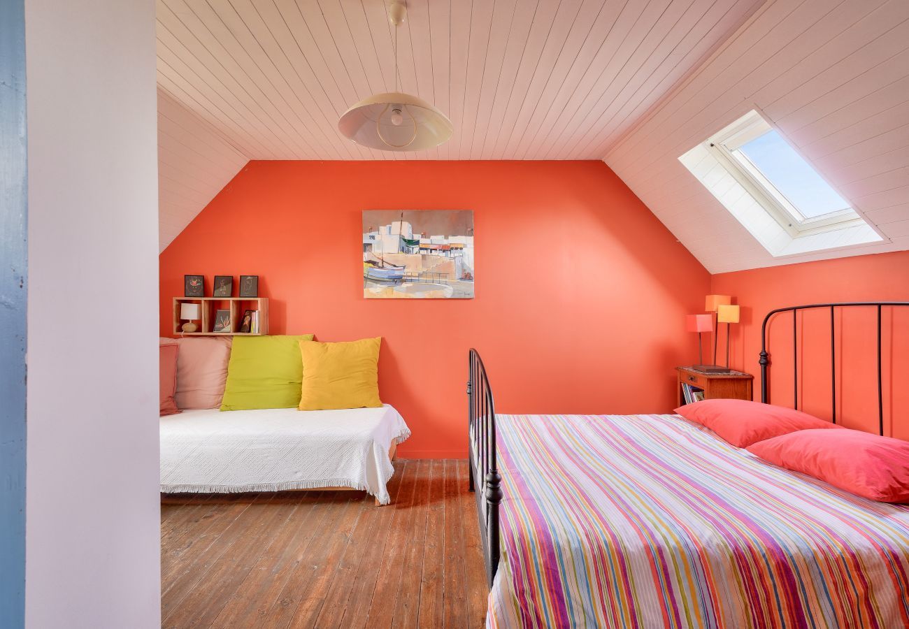 House in Penmarch - 700m from the beach, charming house for 6