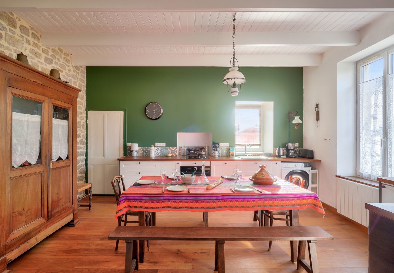 House in Penmarch - 700m from the beach, charming house for 6