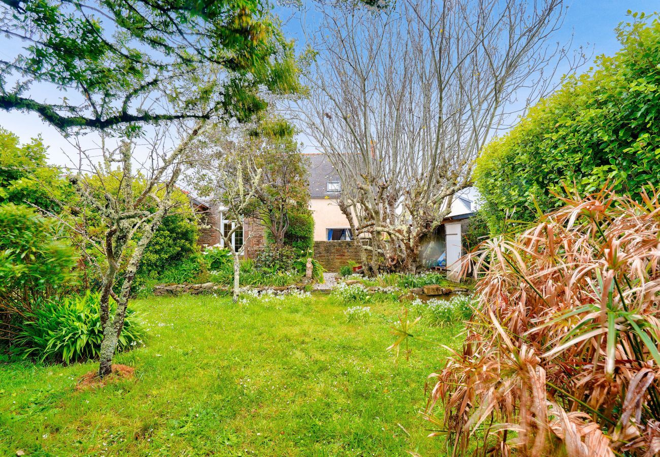 House in Penmarch - Charming house with terrace and garden