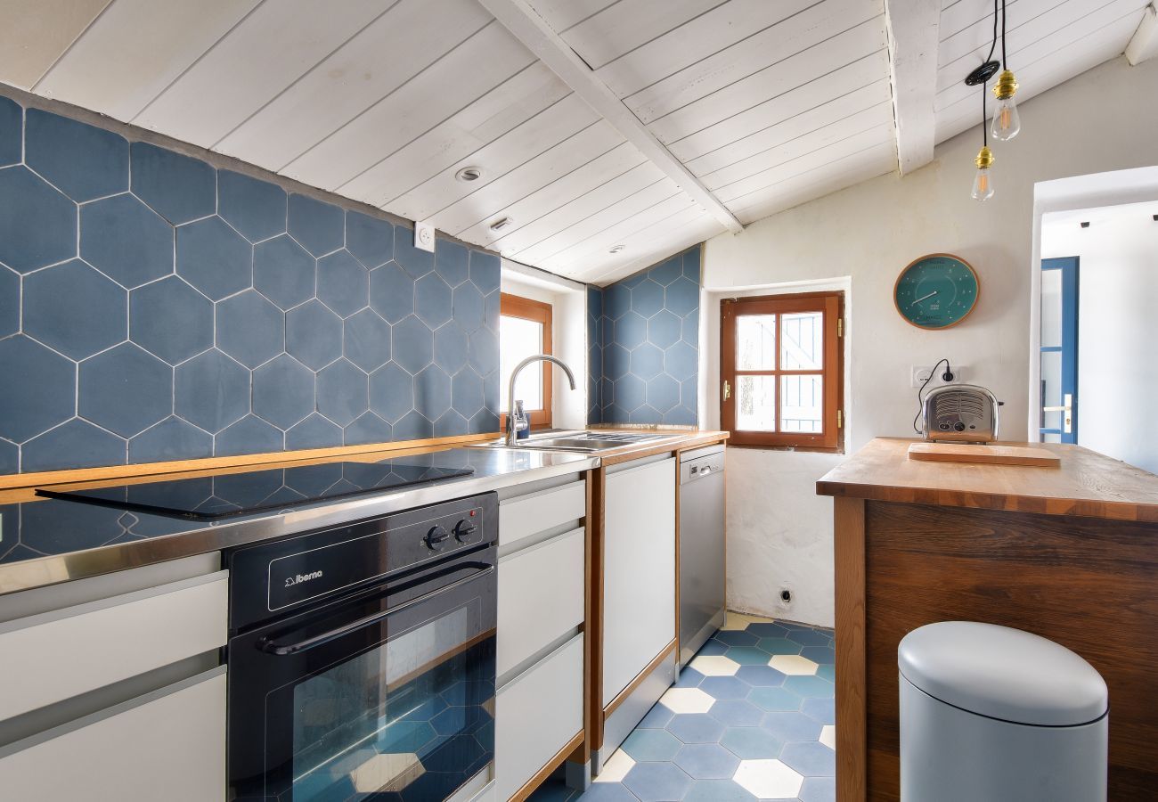 House in L'Epine - House for 2 adults - 4 children - 600m beach