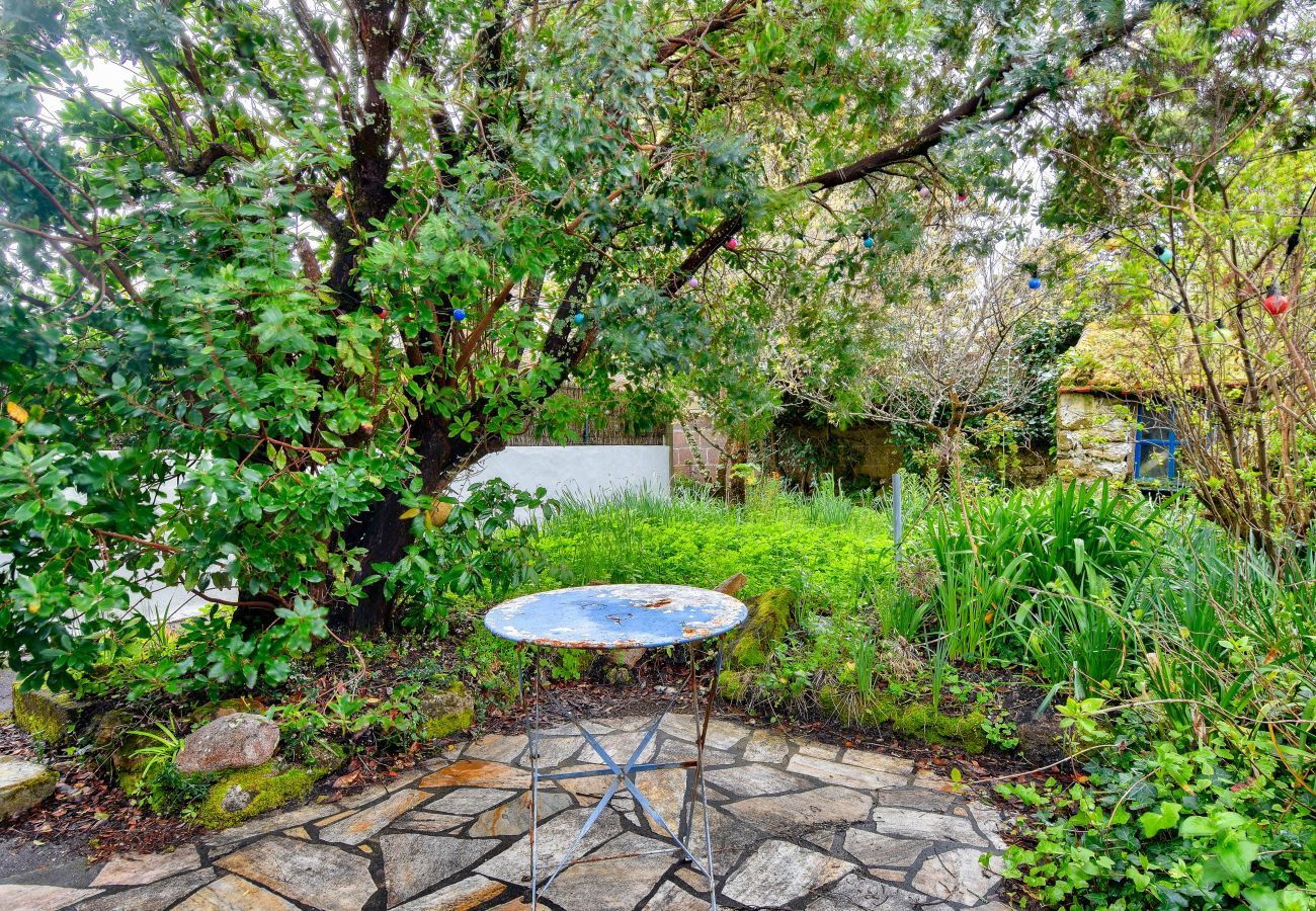 House in L'Epine - House for 2 adults - 4 children - 600m beach