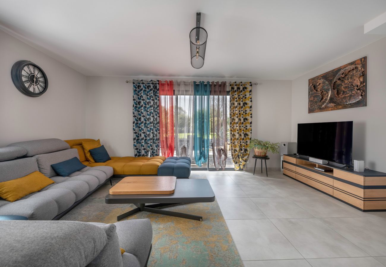 House in Pornic - Family home with jacuzzi for 6