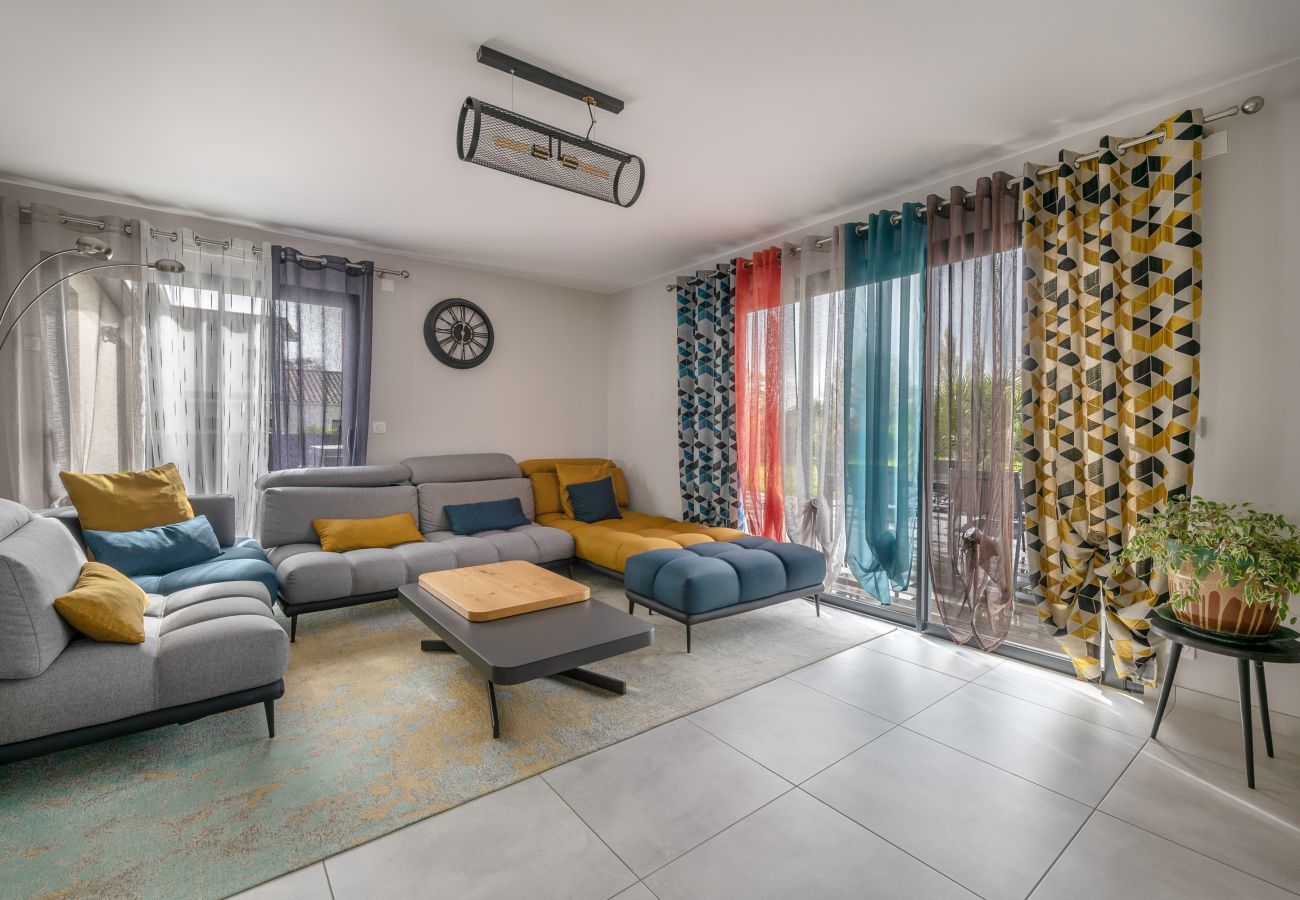House in Pornic - Family home with jacuzzi for 6