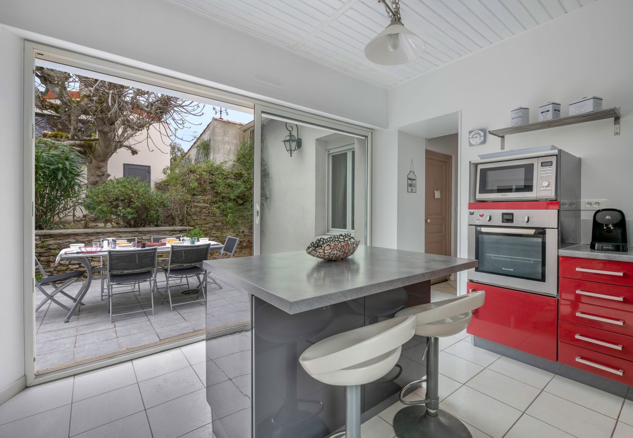 House in Préfailles - Charming house with swimming pool in Préfailles