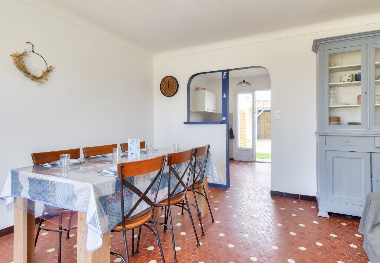 House in Saint-Hilaire-de-Riez - 350m from the beach- House for 8- Large terrace