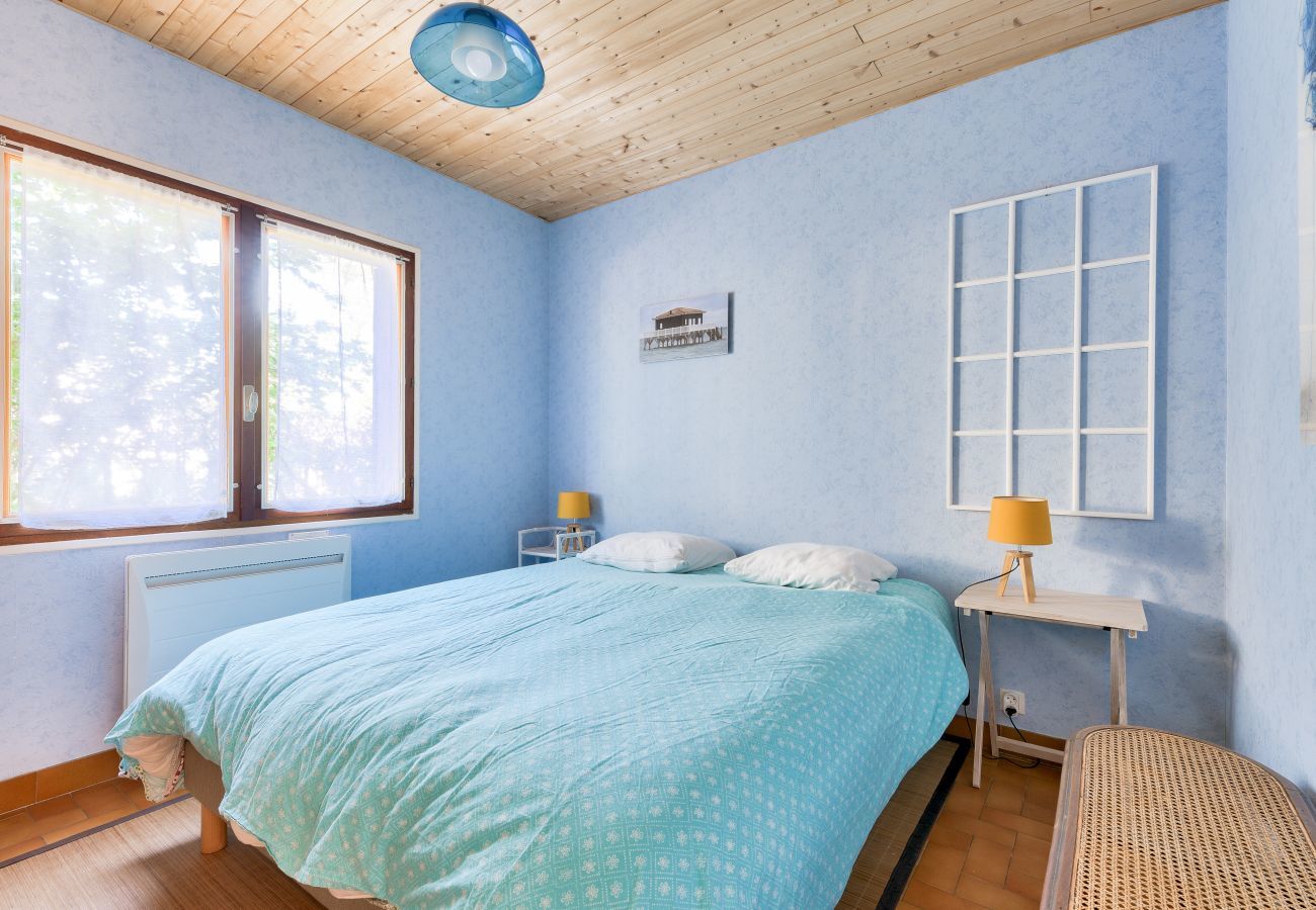 House in Andernos-les-Bains - 1km Mauret's beach- house for 6 with a pool