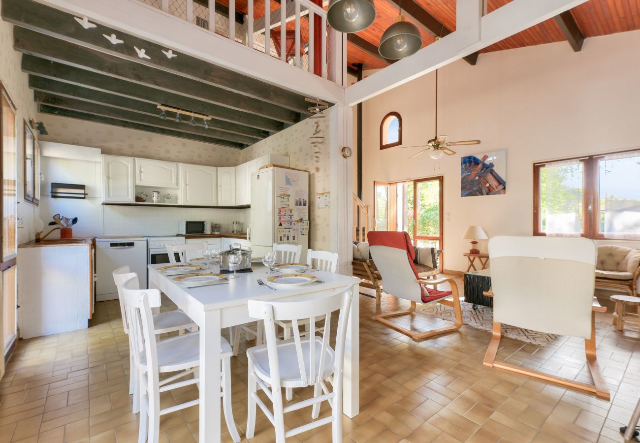 House in Andernos-les-Bains - 1km Mauret's beach- house for 6 with a pool