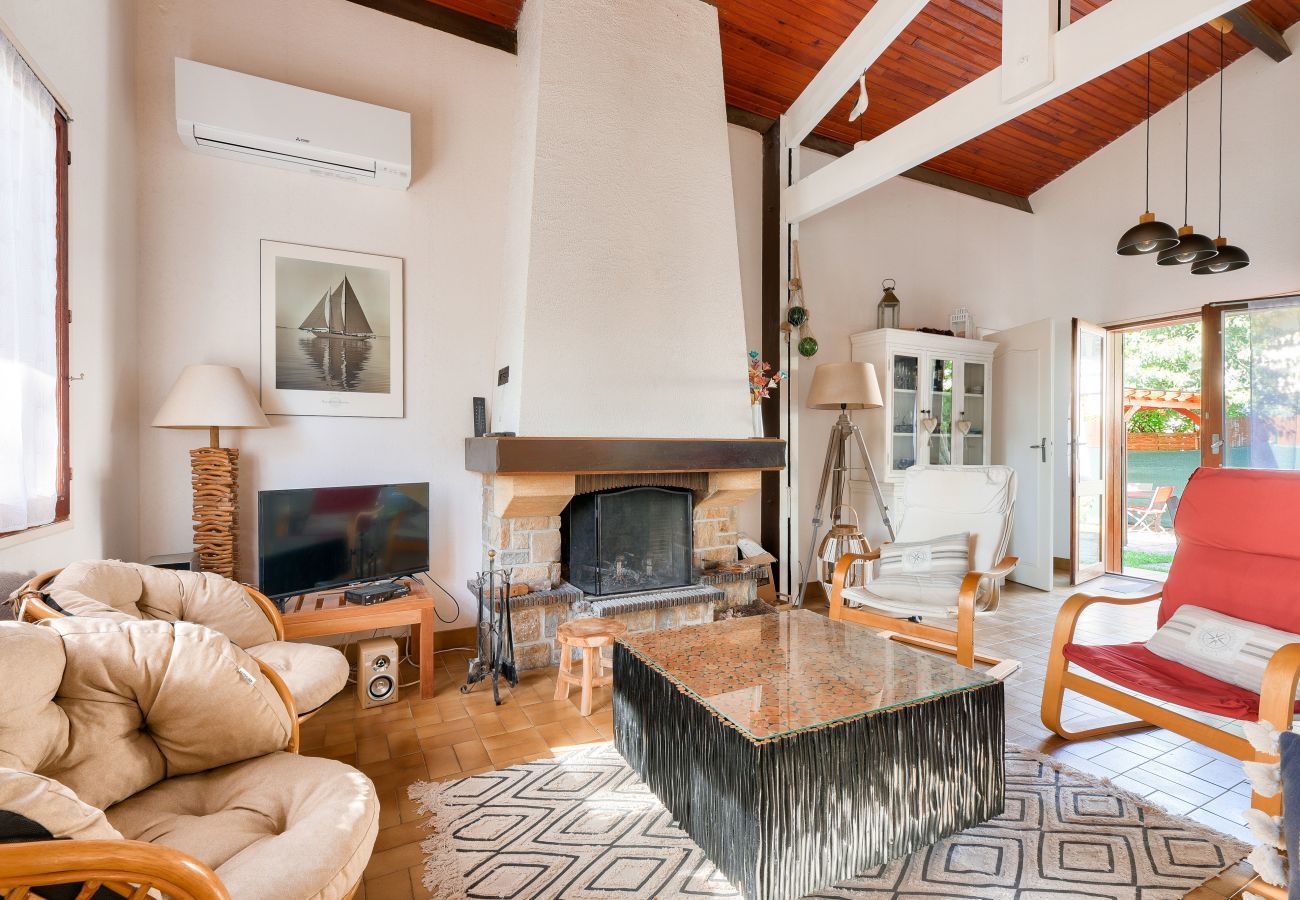 House in Andernos-les-Bains - 1km Mauret's beach- house for 6 with a pool