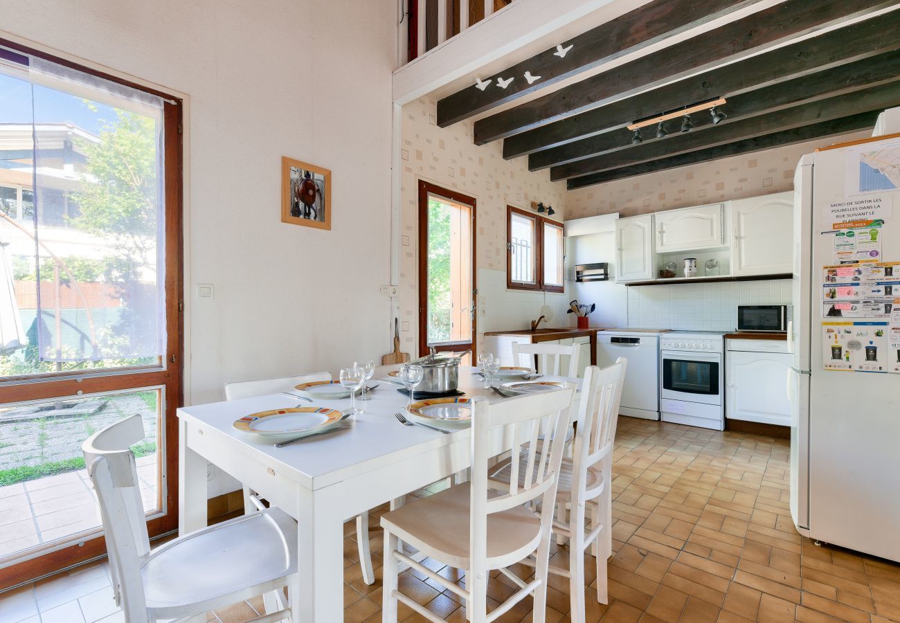 House in Andernos-les-Bains - 1km Mauret's beach- house for 6 with a pool