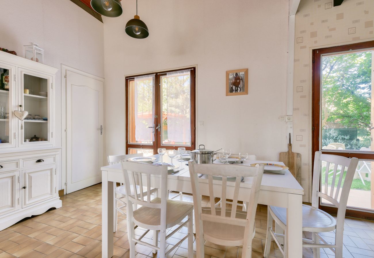 House in Andernos-les-Bains - 1km Mauret's beach- house for 6 with a pool