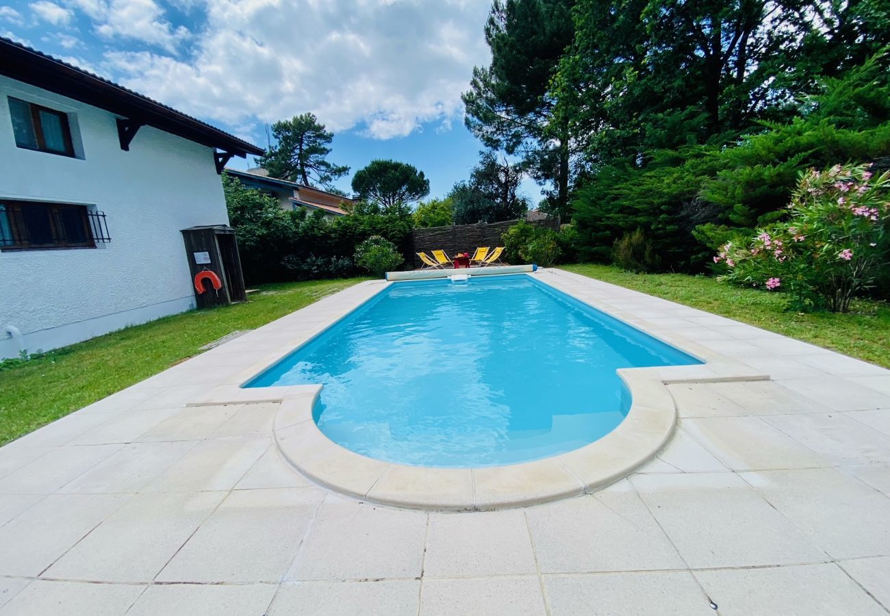 House in Andernos-les-Bains - 1km Mauret's beach- house for 6 with a pool