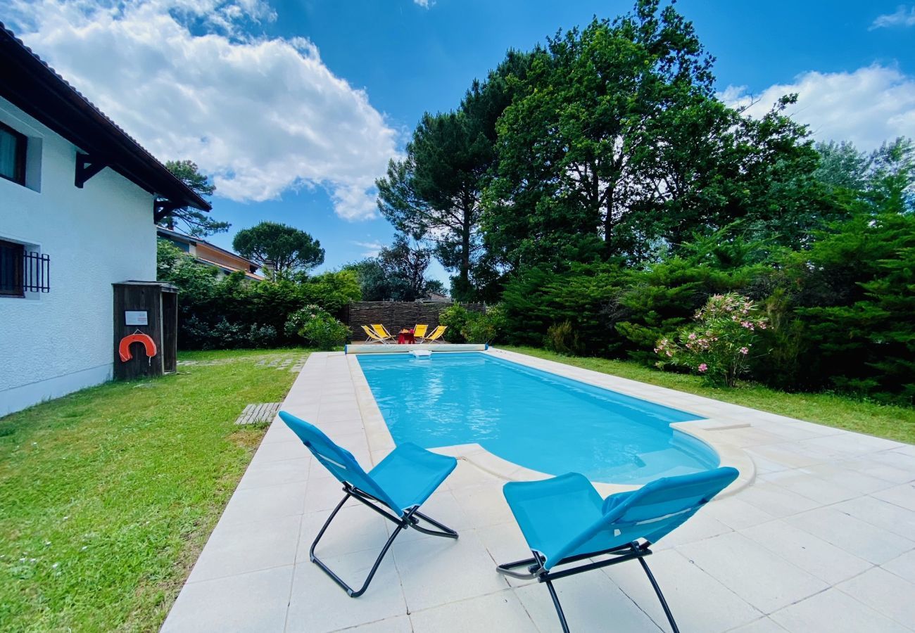 House in Andernos-les-Bains - 1km Mauret's beach- house for 6 with a pool
