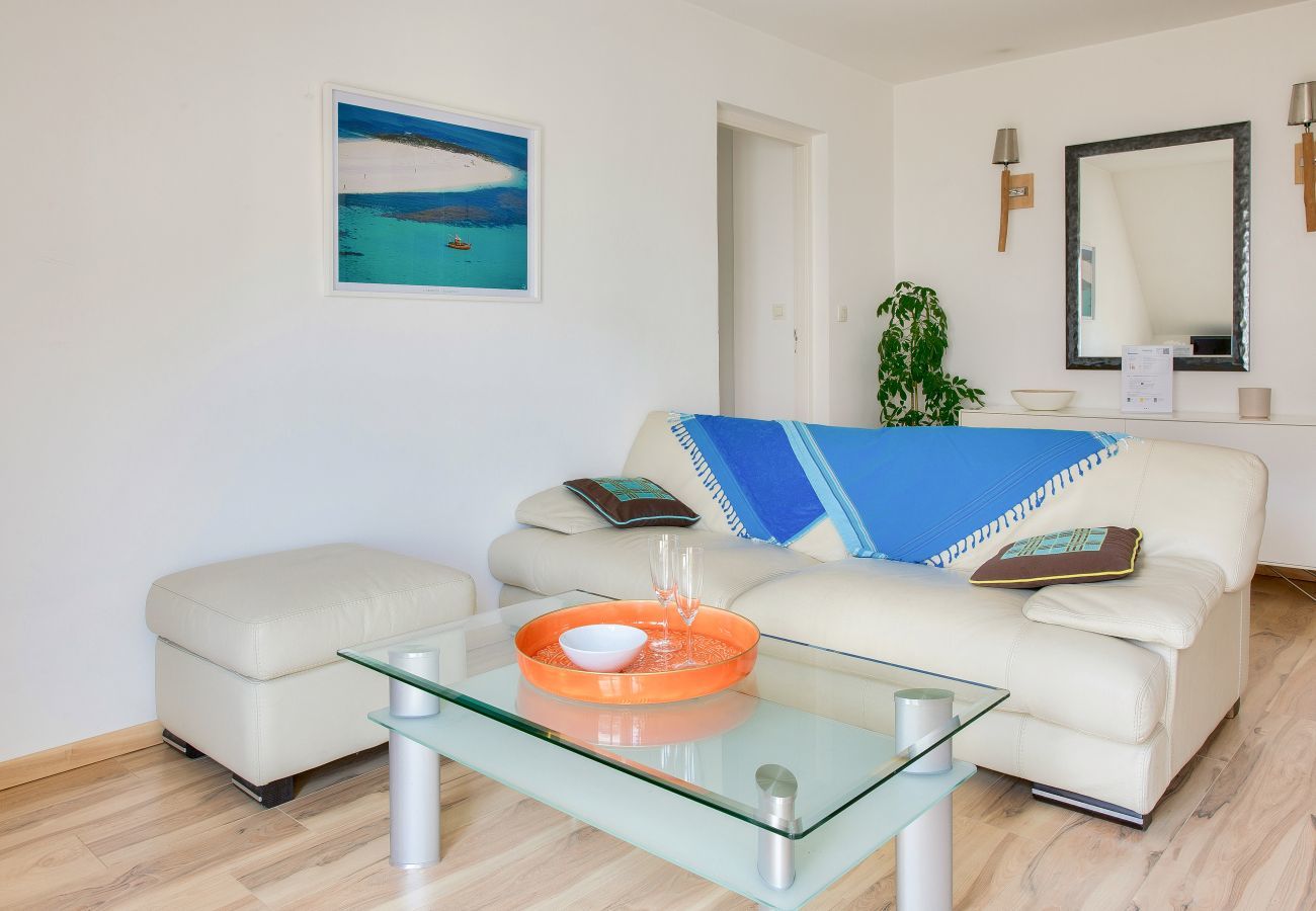 Apartment in Fouesnant - Escape to Fouesnant in a flat with balcony