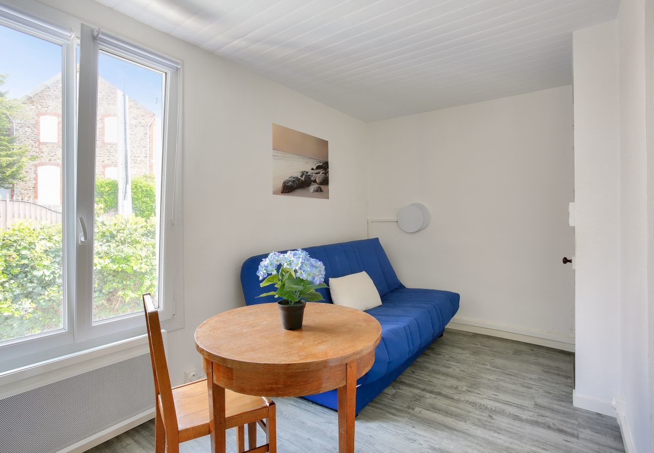 House in Pléneuf-Val-André - House for 4 2 steps from the Val André beach
