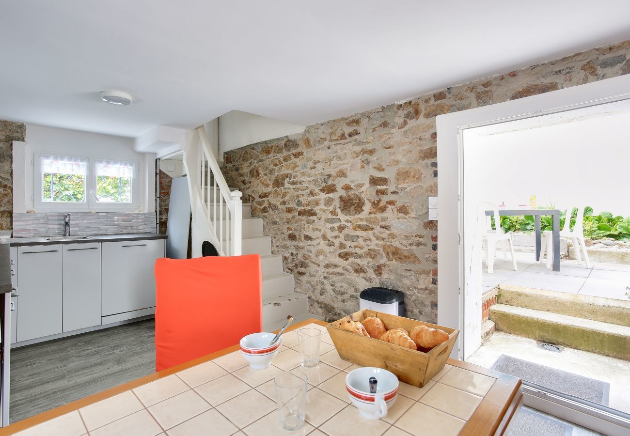 House in Pléneuf-Val-André - House for 4 2 steps from the Val André beach
