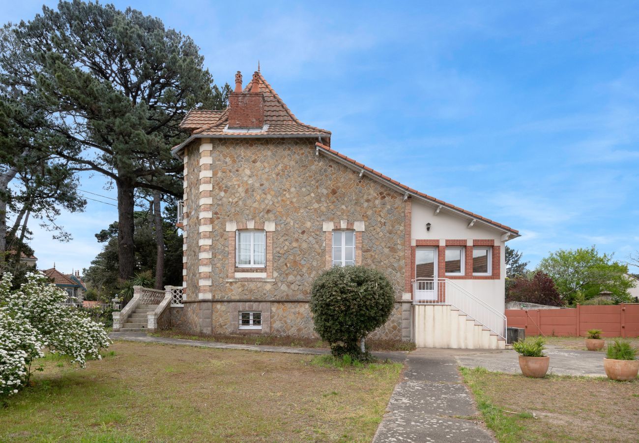 House in Saint-Brevin-les-Pins - Family house for 8  in St Brévin - near beach