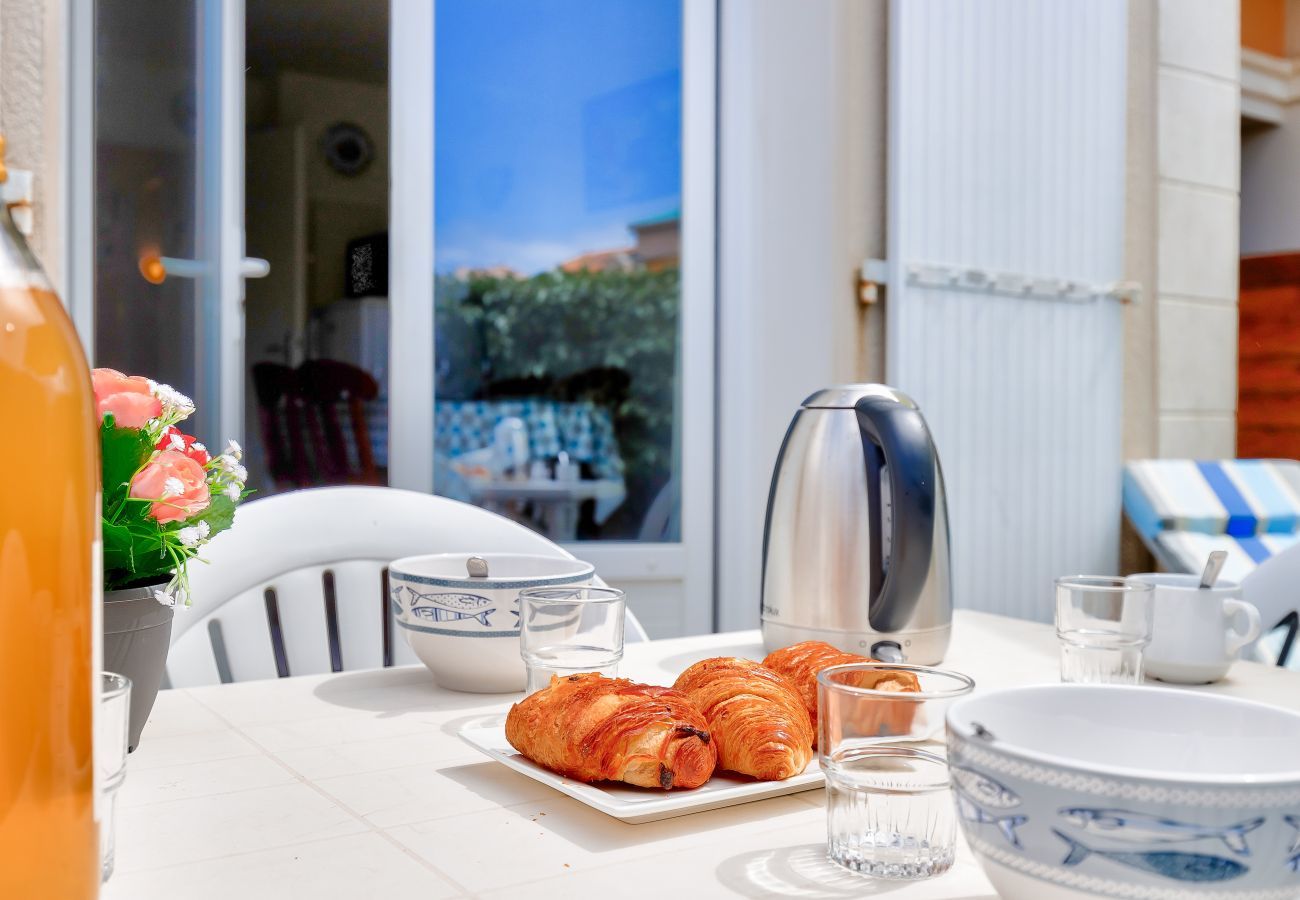 Apartment in Les Sables-d´Olonne - 150m from the beach - Community pool