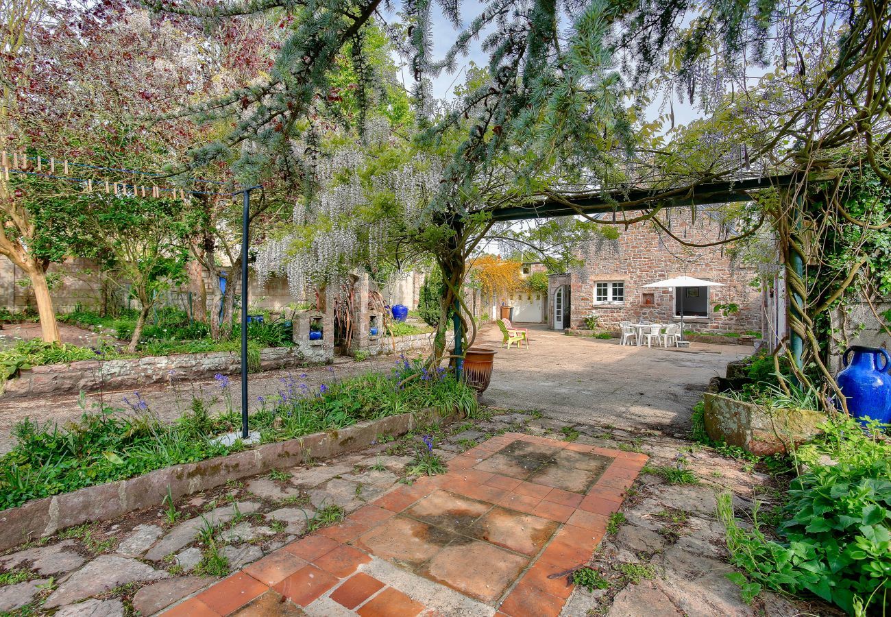 House in Erquy - Beautiful stone house for 6, Erquy