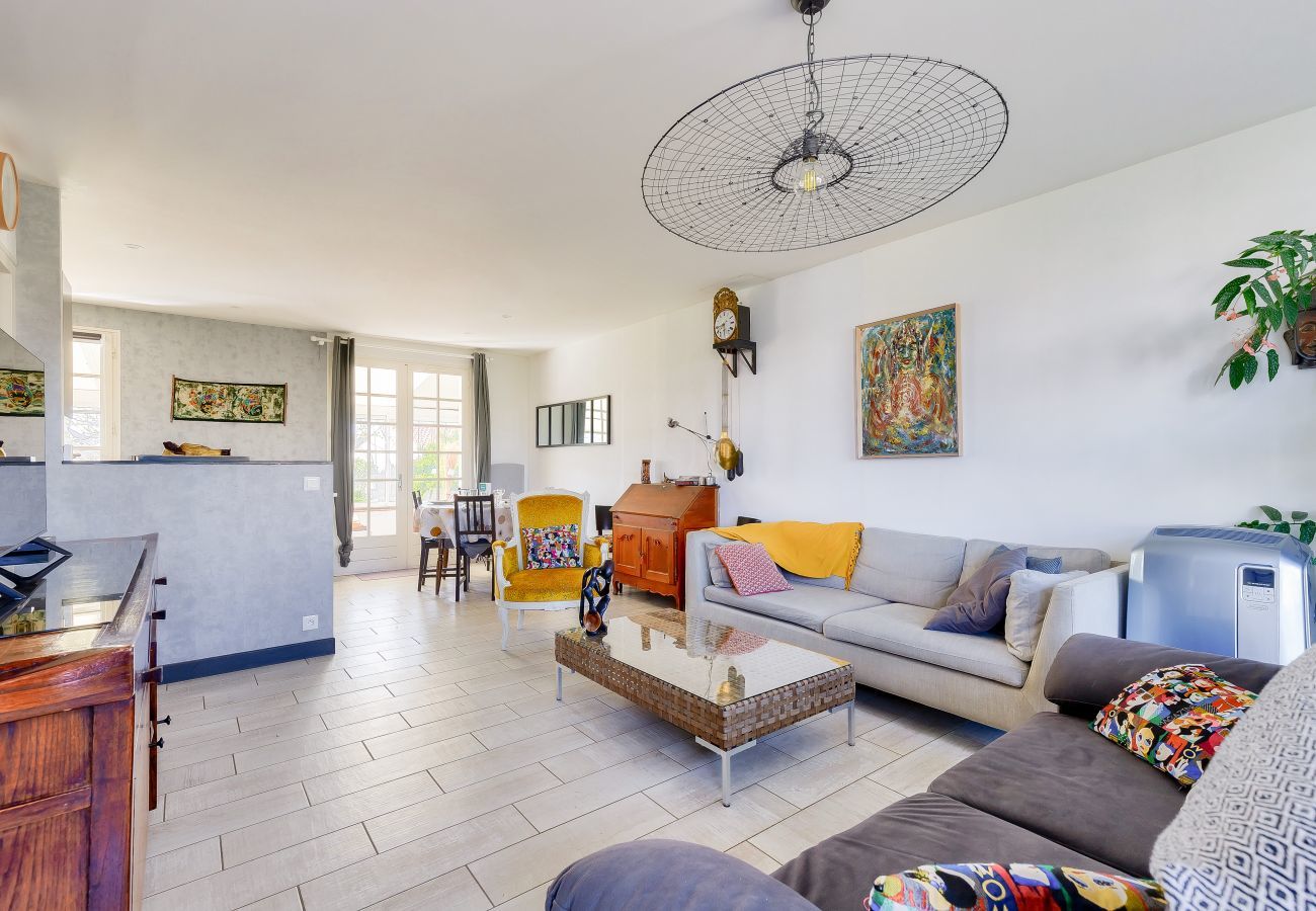 House in Saint-Hilaire-de-Riez - Stay with garden for 6 800m from the beach