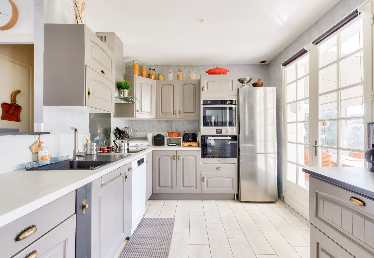 House in Saint-Hilaire-de-Riez - Stay with garden for 6 800m from the beach