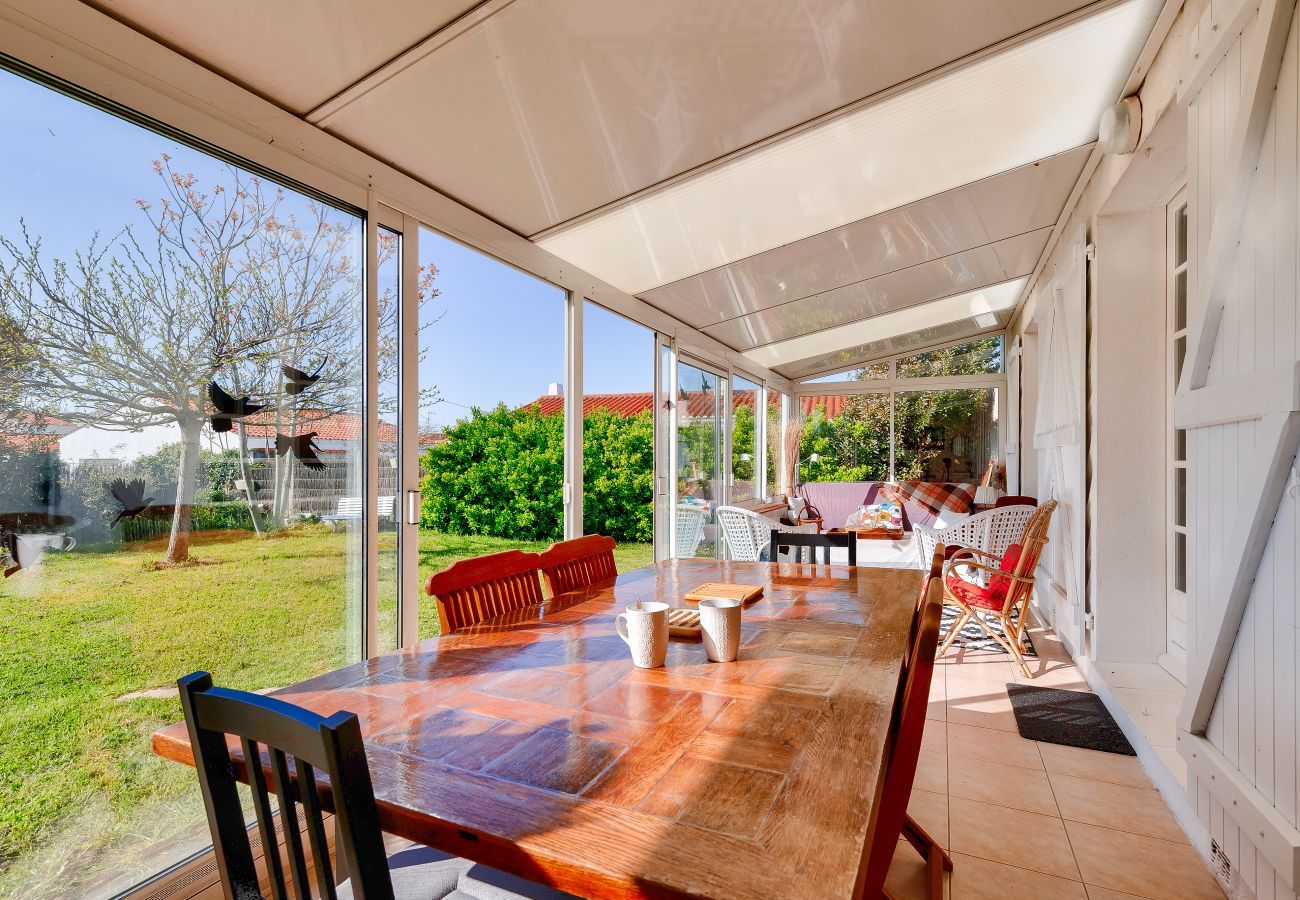 House in Saint-Hilaire-de-Riez - Stay with garden for 6 800m from the beach