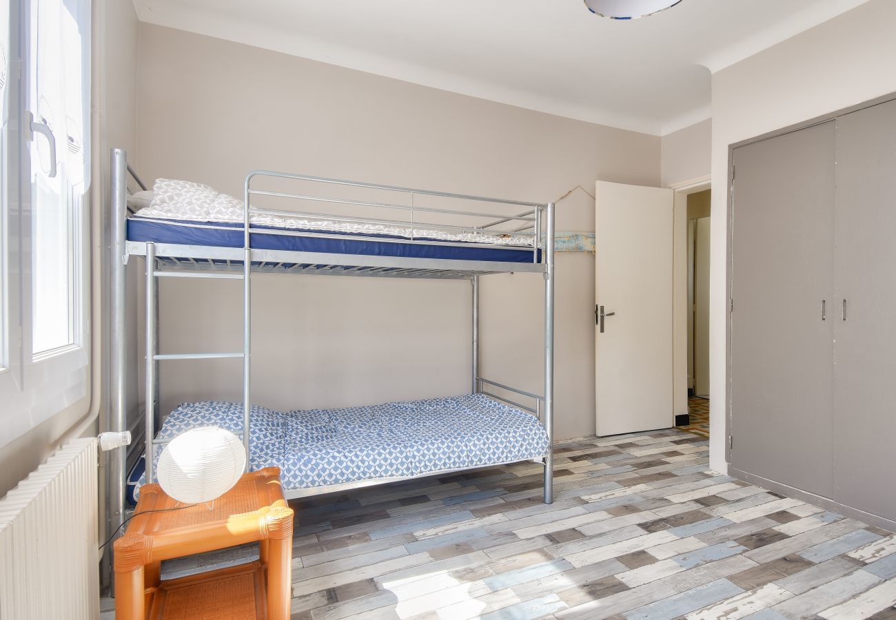 House in Barbâtre - 800m from beach - House 4 adults - 4 children
