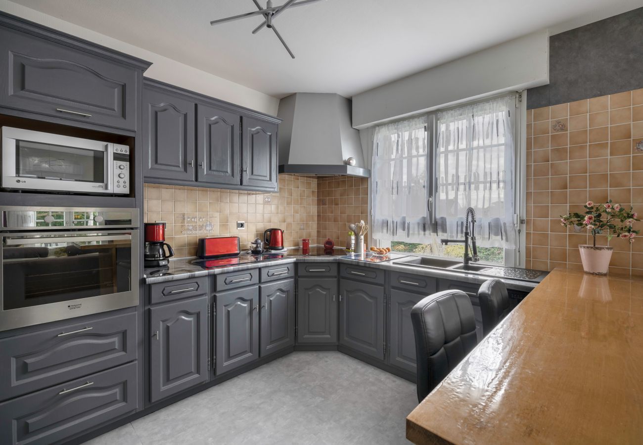 House in Saint-Gildas-de-Rhuys - In the heart of Saint-Gildas-de-Rhuys - Stay for 8 