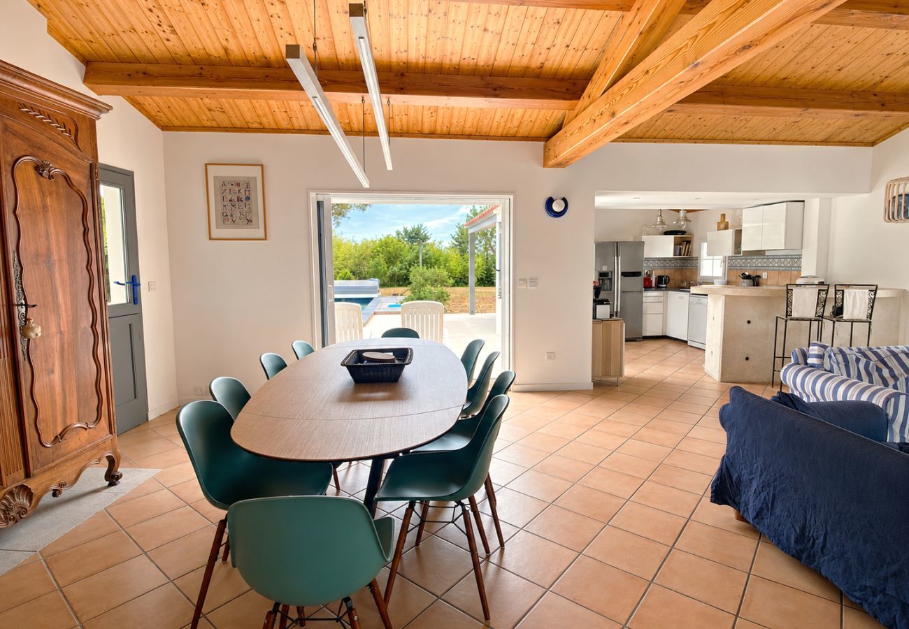 House in Noirmoutier-en-l´Ile - 300 m from beach - House with pool - ideal 6ad 4ch
