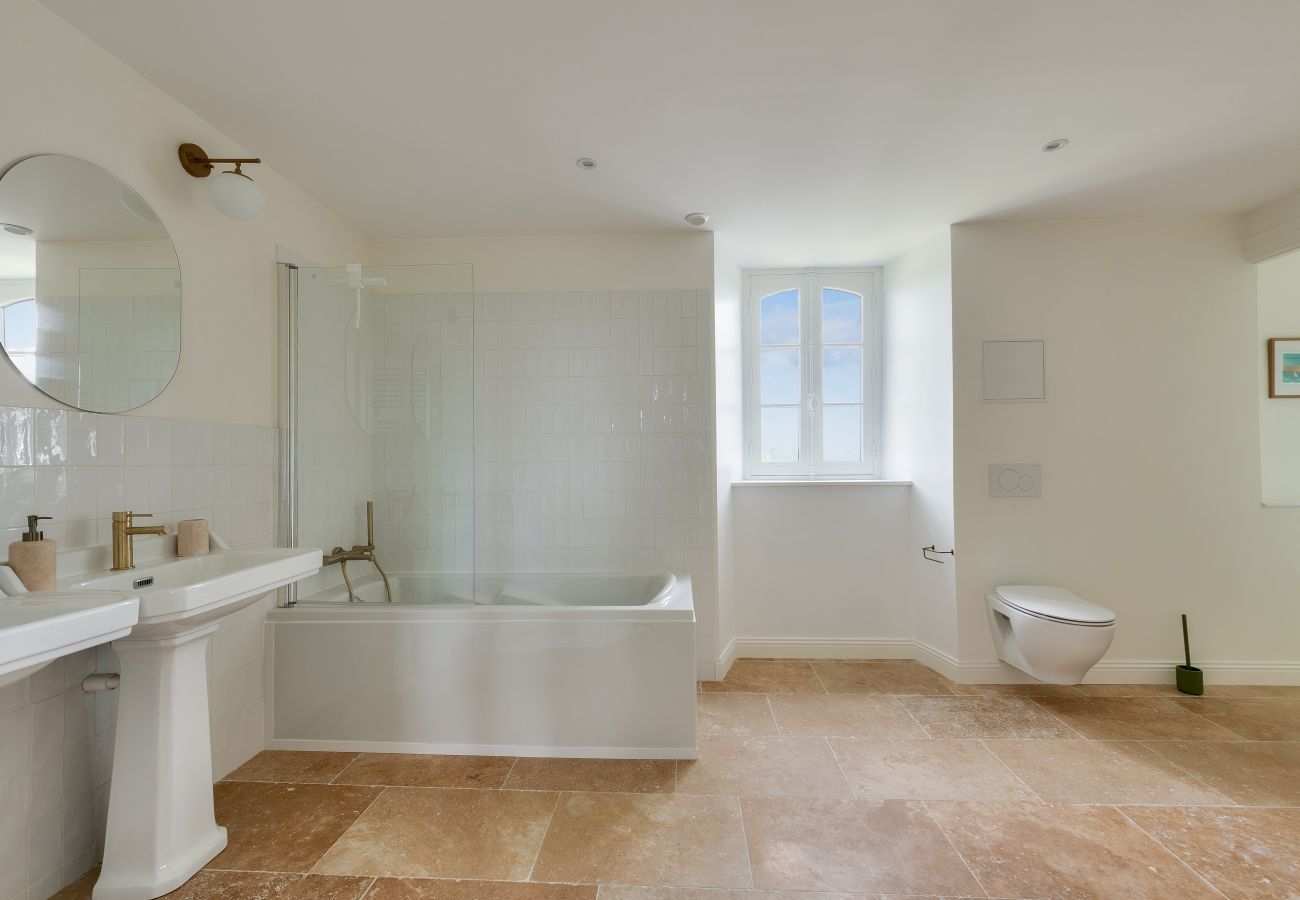 House in Pléboulle - Family house for 12 adults and 2 children