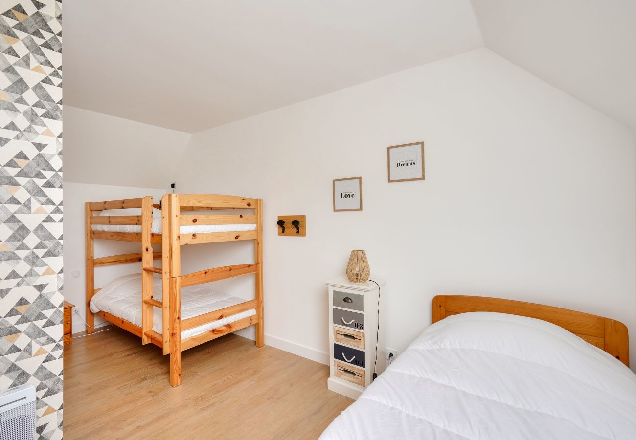 House in Plomeur - Beaches La Torche and Le Ster: House for 6- Surf