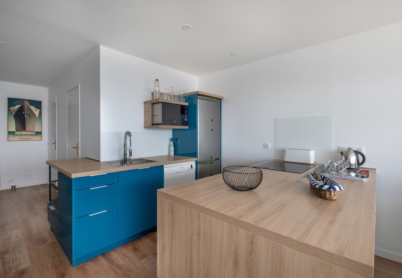 Apartment in La Baule-Escoublac - Flat for 6 with sea view 40m from the beach 