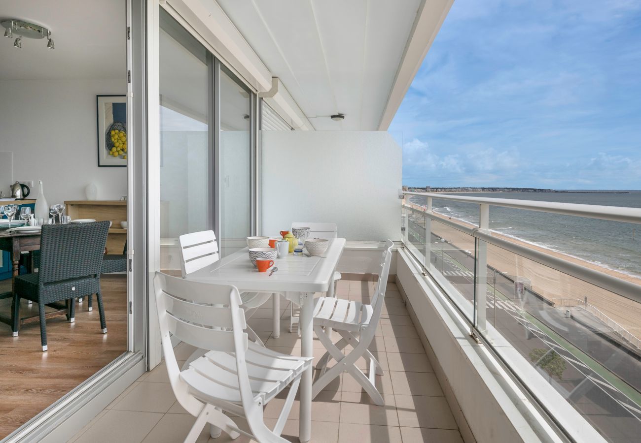 Apartment in La Baule-Escoublac - Flat for 6 with sea view 40m from the beach 